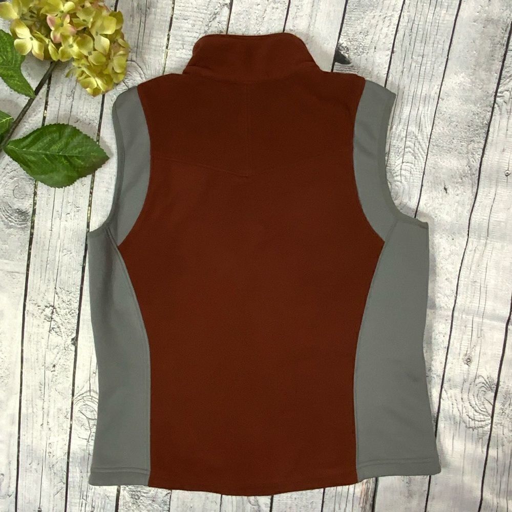 REI Woman's medium fleece vest  - Picture 3 of 4